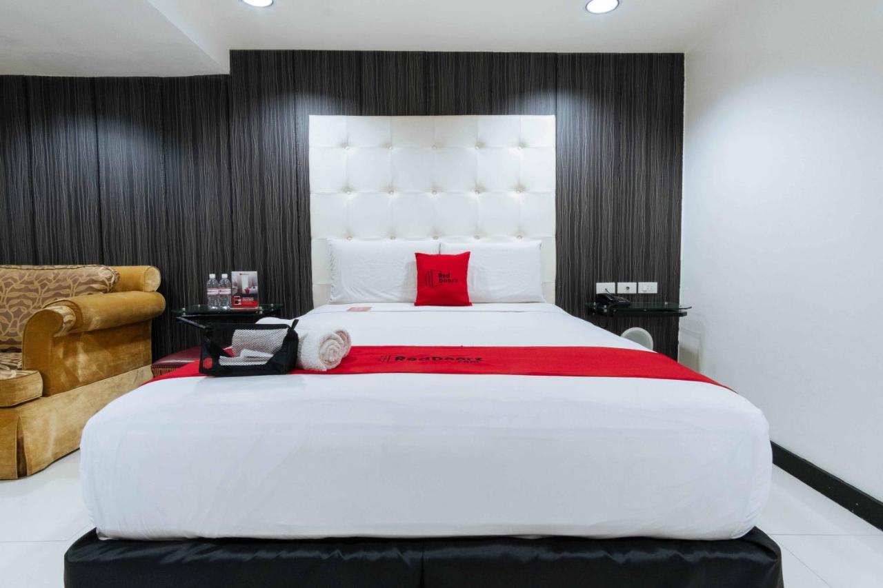 Reddoorz Plus @ V Mapa Extension Santa Mesa Manila Exterior foto